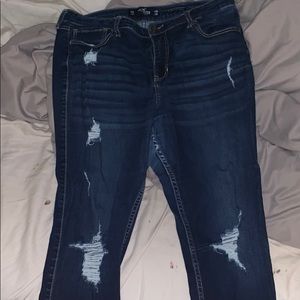 Hollister distressed skinny jeans